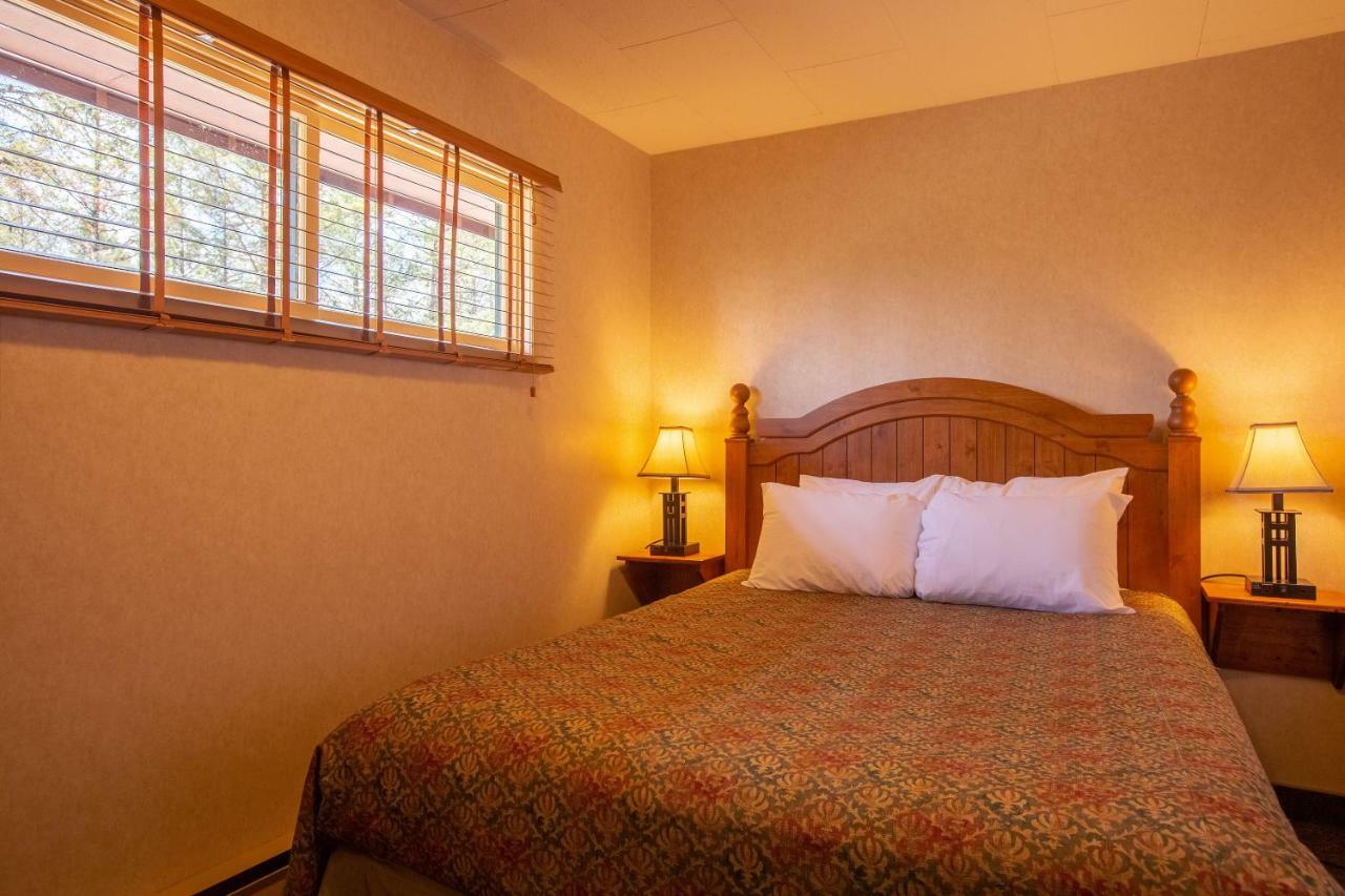 Fairmont Hot Springs Resort Kültér fotó
